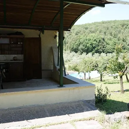 Nel Bosco, Scappo In Umbria